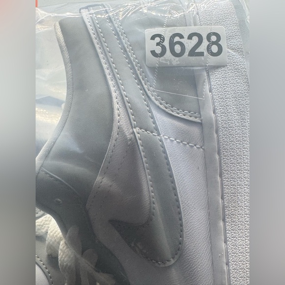 Nike Air Jordan 1 Low Wolf Grey Aluminum Women's Size 11.5 Shoes DC0774-105 - Picture 8 of 8